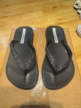 Ipanema Black Glitter Girls Flip Flops